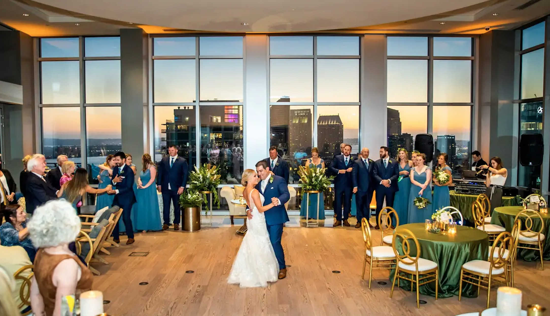 The Ultimate Skybox At Diamond View Tower